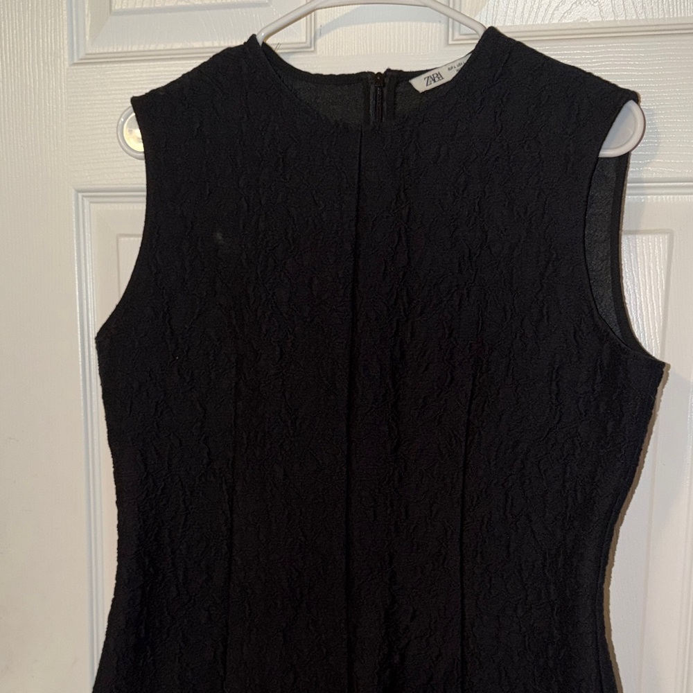 Zara Elegant Black Sleeveless Mini Dress - Picture 3 of 4